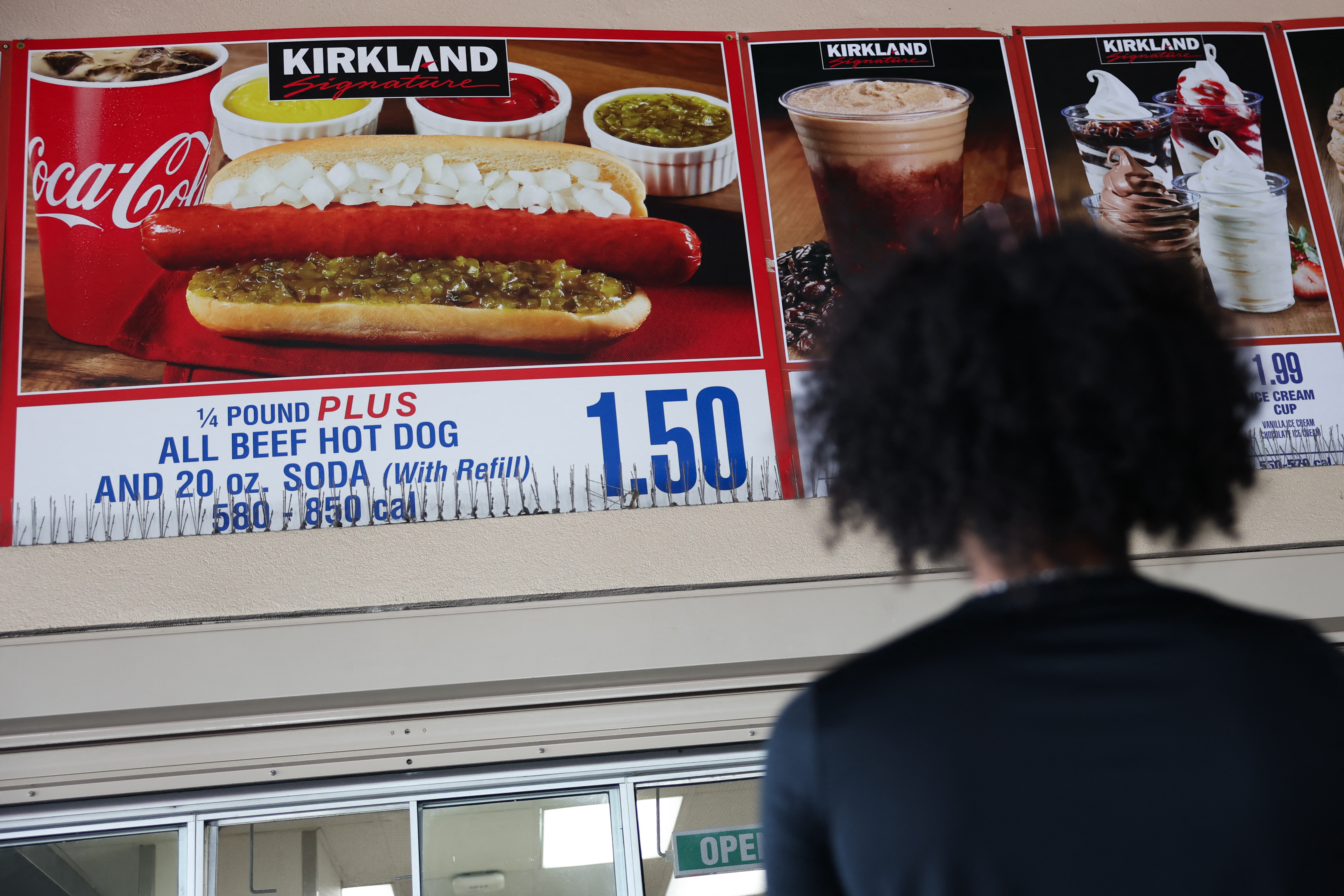 Costco quietly makes change to famous .50 hot dog combo