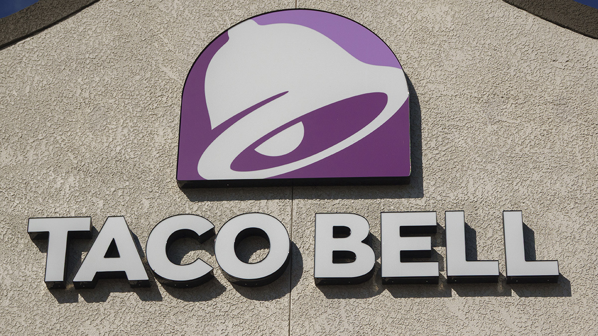 Florida Taco Bell worker accused of shooting at customers who put soda in water cup
