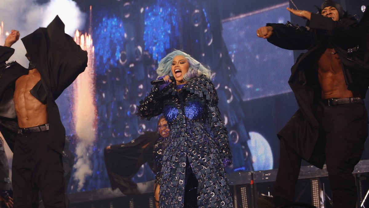 Cardi B performs tonight at Amerant Bank Arena in Sunrise: What to know