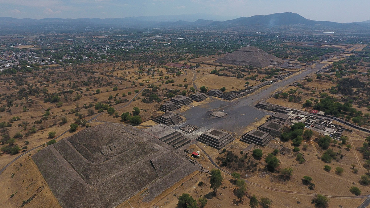 Gunman at Teotihuacán pyramids kills 1 Canadian tourist and injures 6