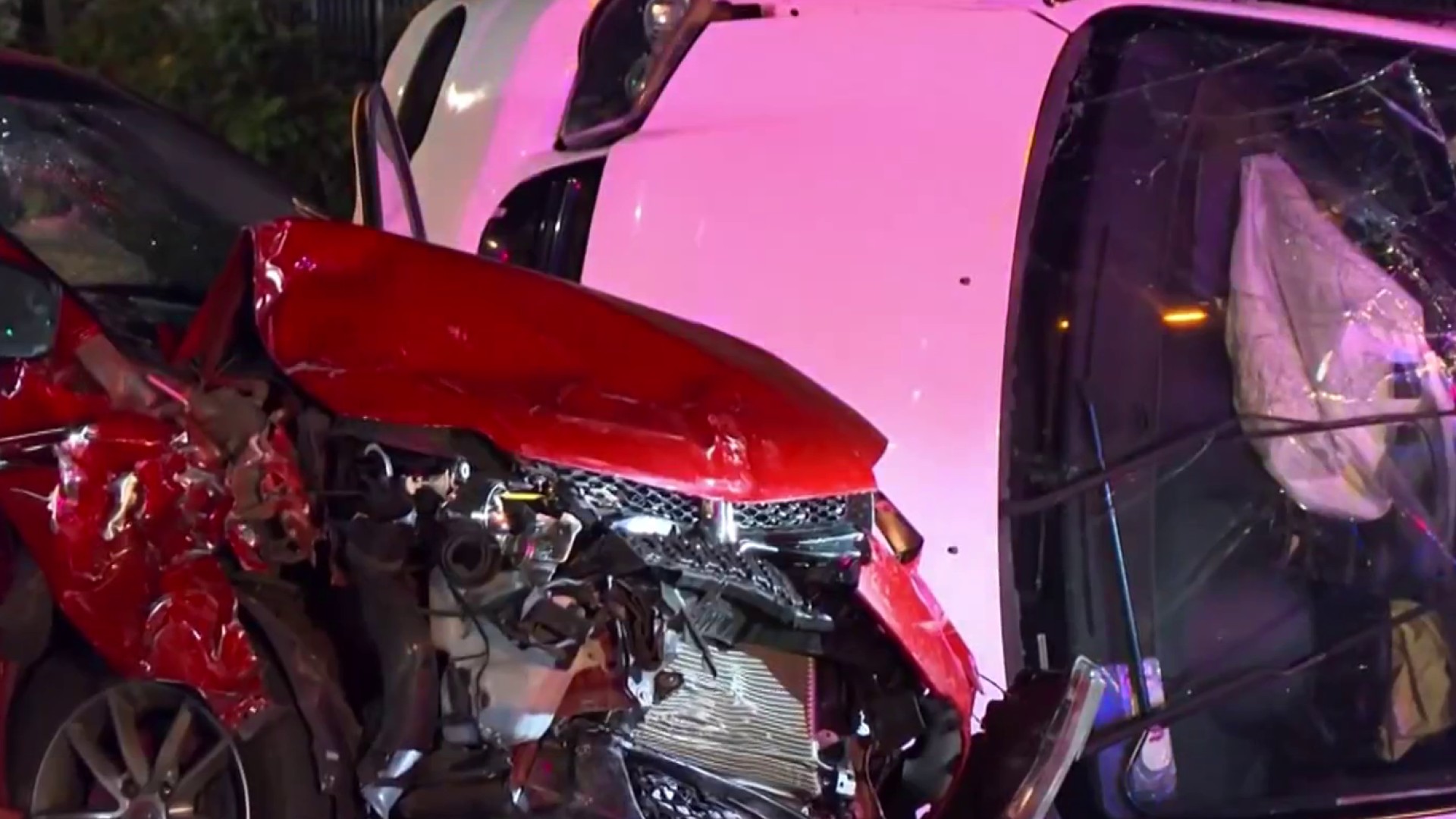 9 people, including children, hurt in minivan rollover crash in Fort Lauderdale