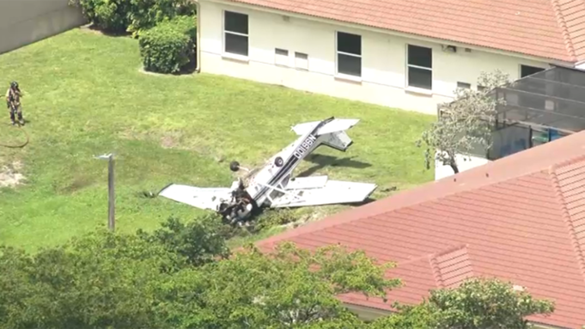 Small plane crashes near North Perry Airport in Pembroke Pines
