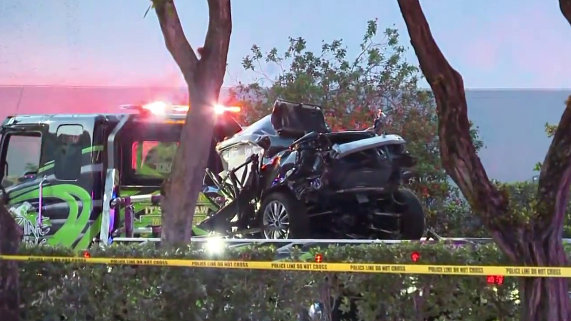 Driver killed after losing control and crashing into tree in Doral, MDSO says