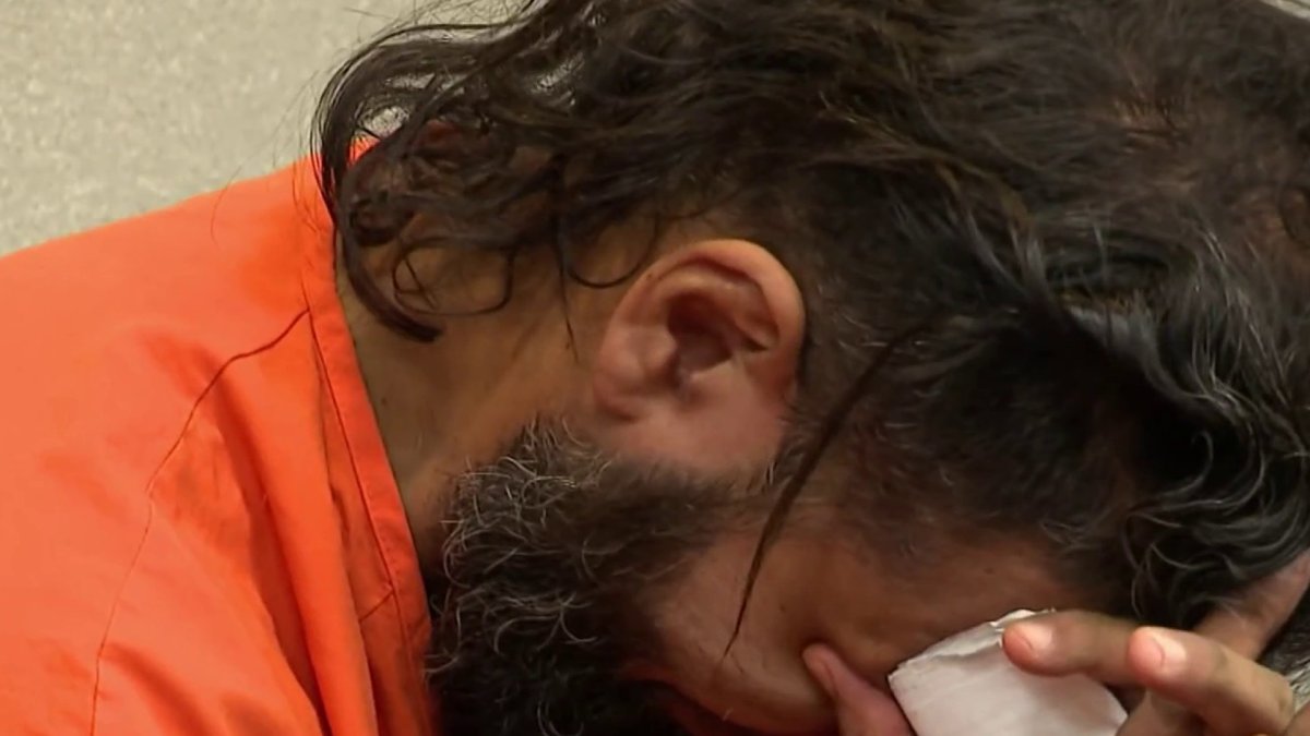Man accused of assaulting and filming burned girlfriend breaks down at ...
