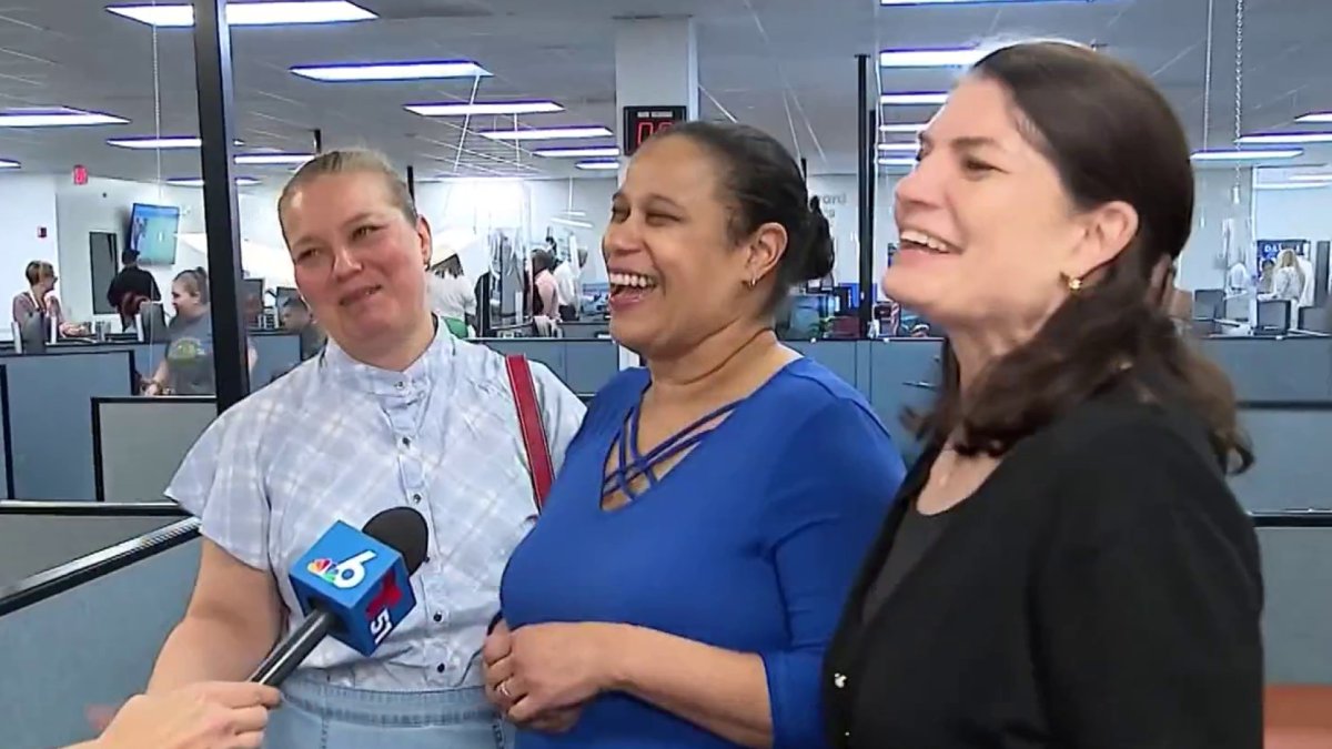 Spirit Airlines shutdown forces veteran flight attendants to start over