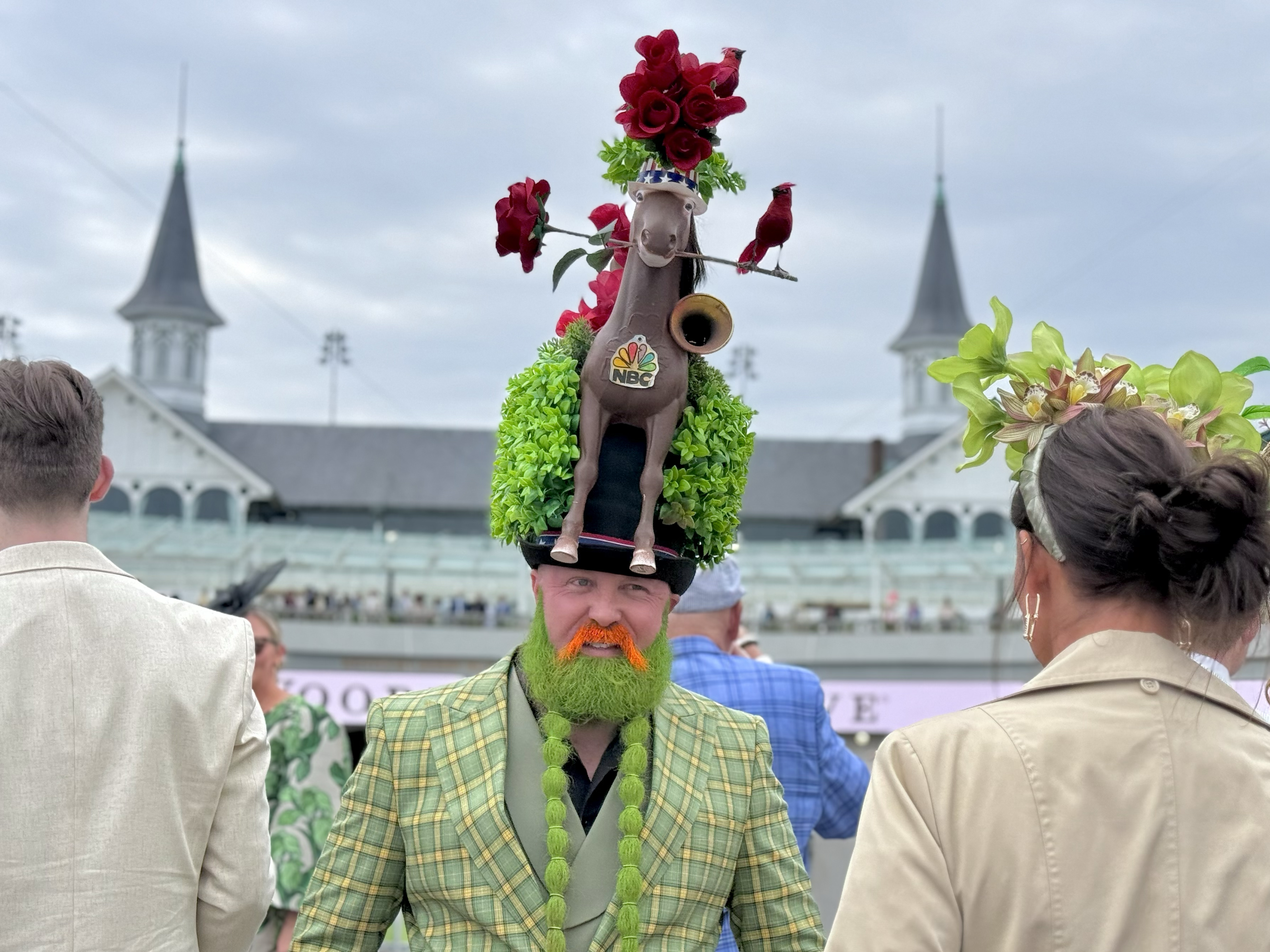 Celebrity sightings and standout fashion highlight the 2026 Kentucky Derby