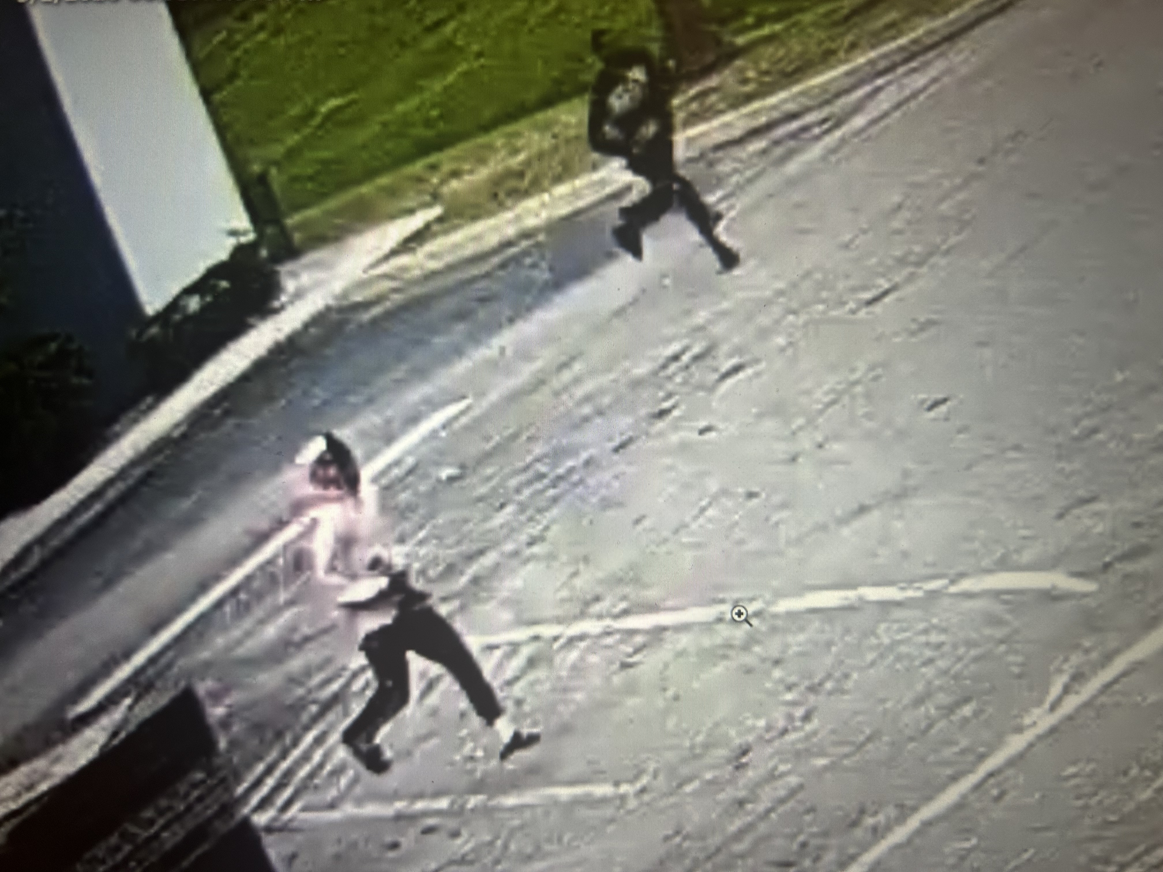2 arrested in Port St. Lucie armed robbery, alleged shooter on the loose, police say