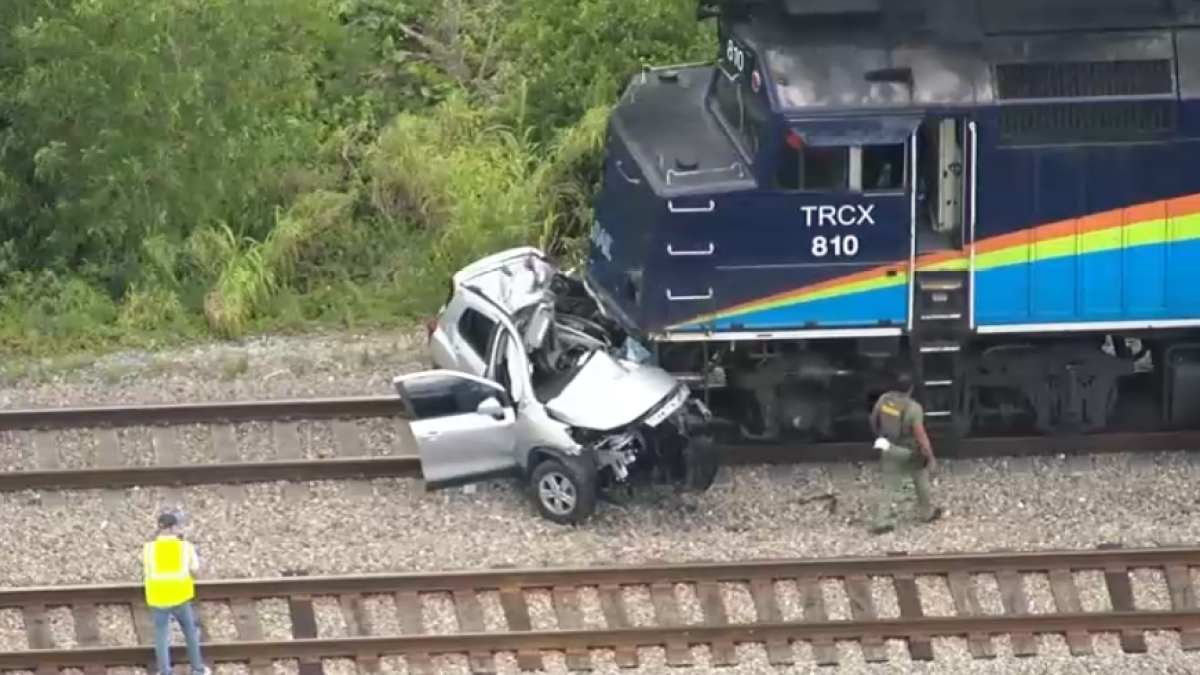 Driver killed in Tri-Rail train crash in Oakland Park, officials say