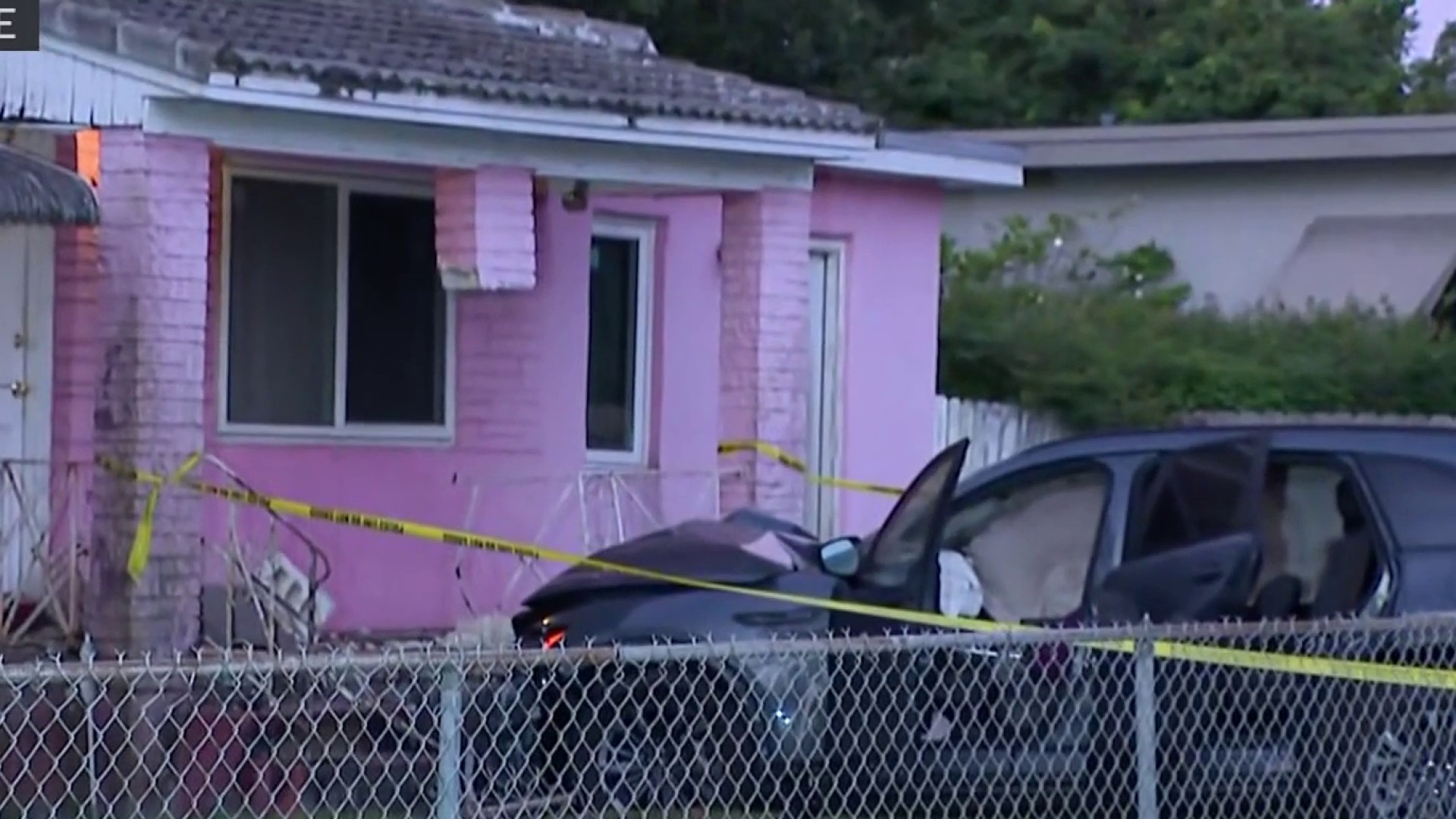 Car crashes into home in SW Miami-Dade