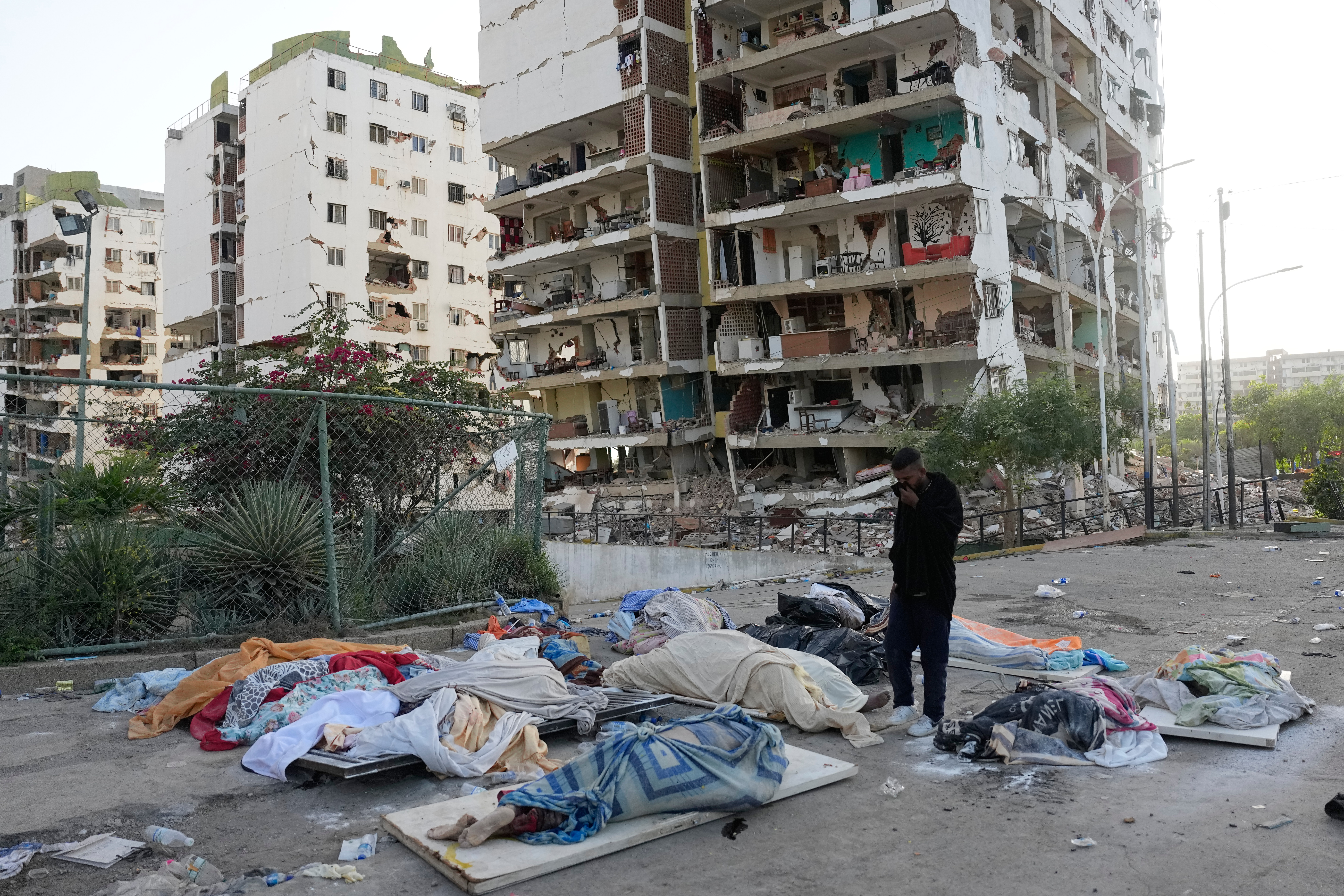 Desperation mounts as officials say death toll from Venezuela earthquake rises to 1,430