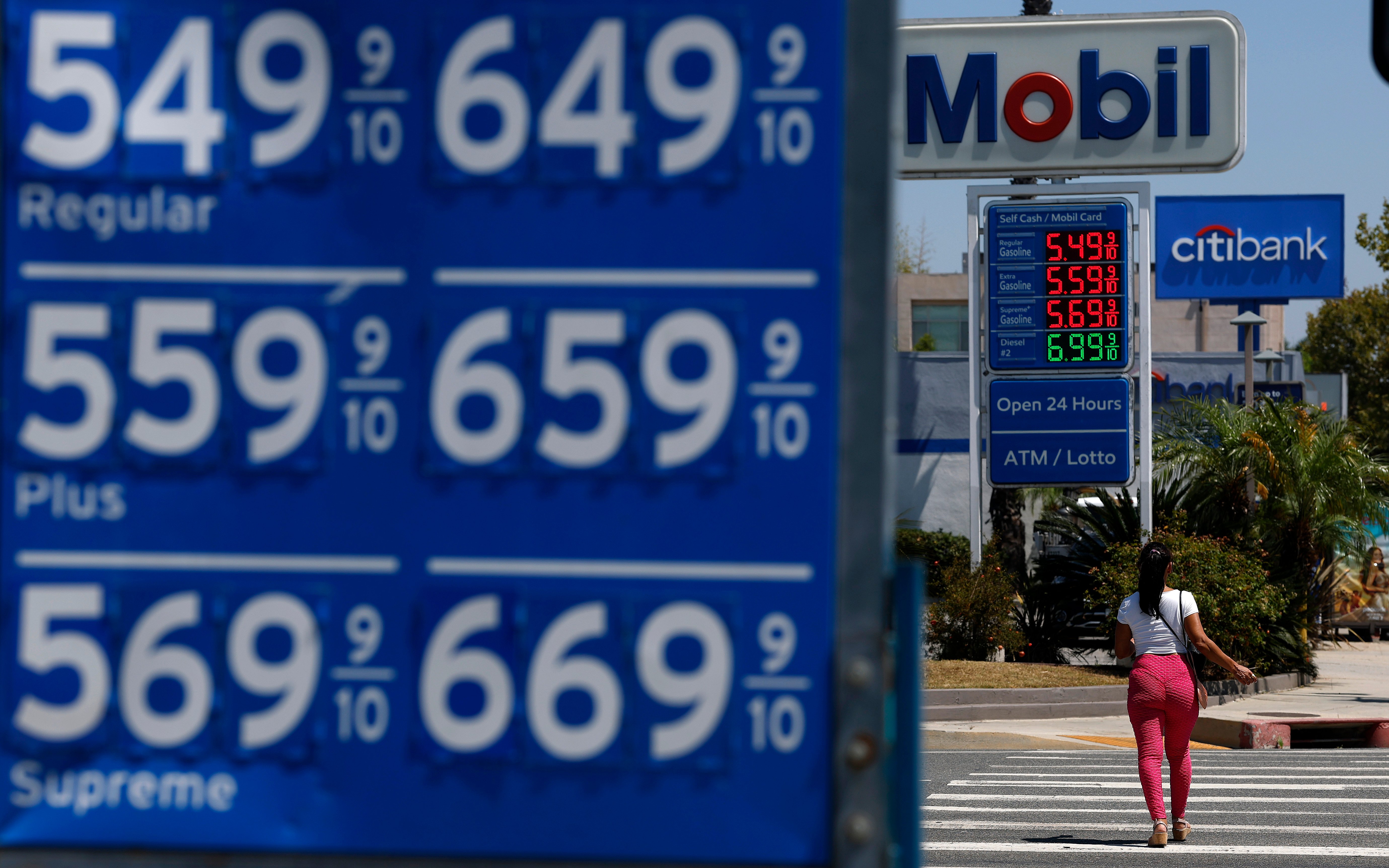Trump accuses oil companies of gas price ‘gouging,' calls for DOJ probe