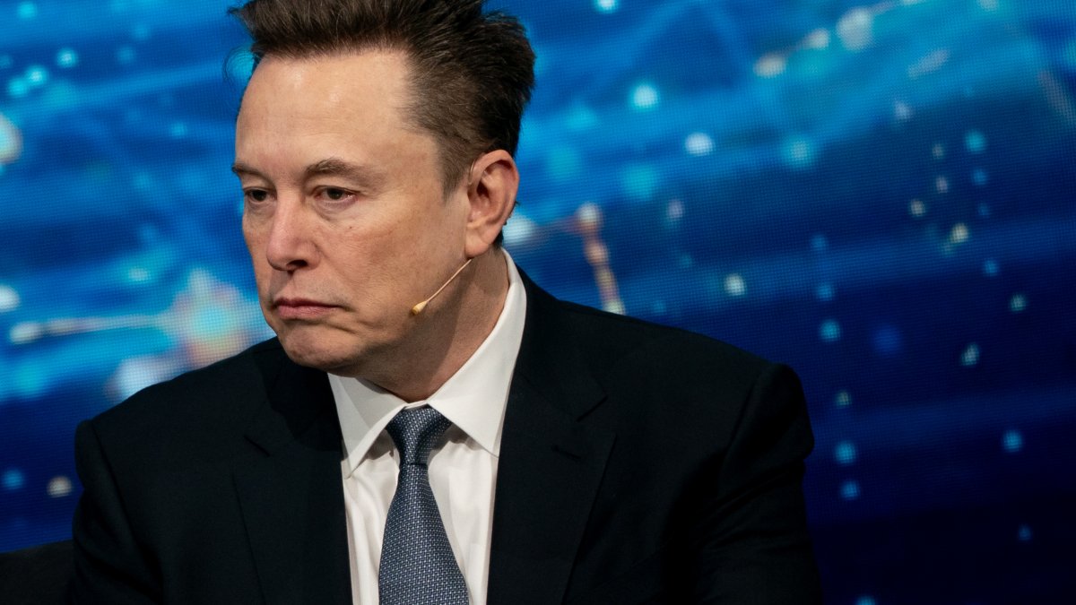 Social Security tax rules mean Elon Musk could pay same as someone making $184,500
