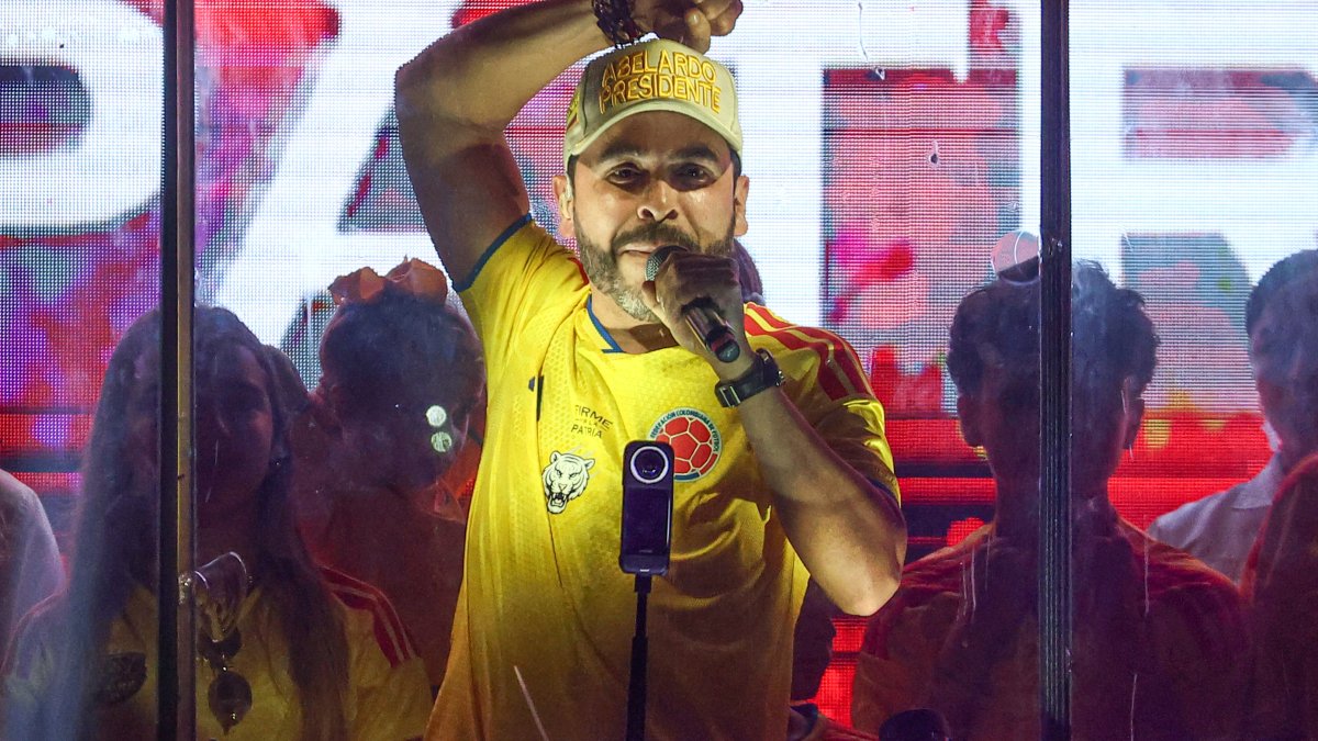Colombia appears poised to shift right as early election results show Abelardo de la Espriella leading