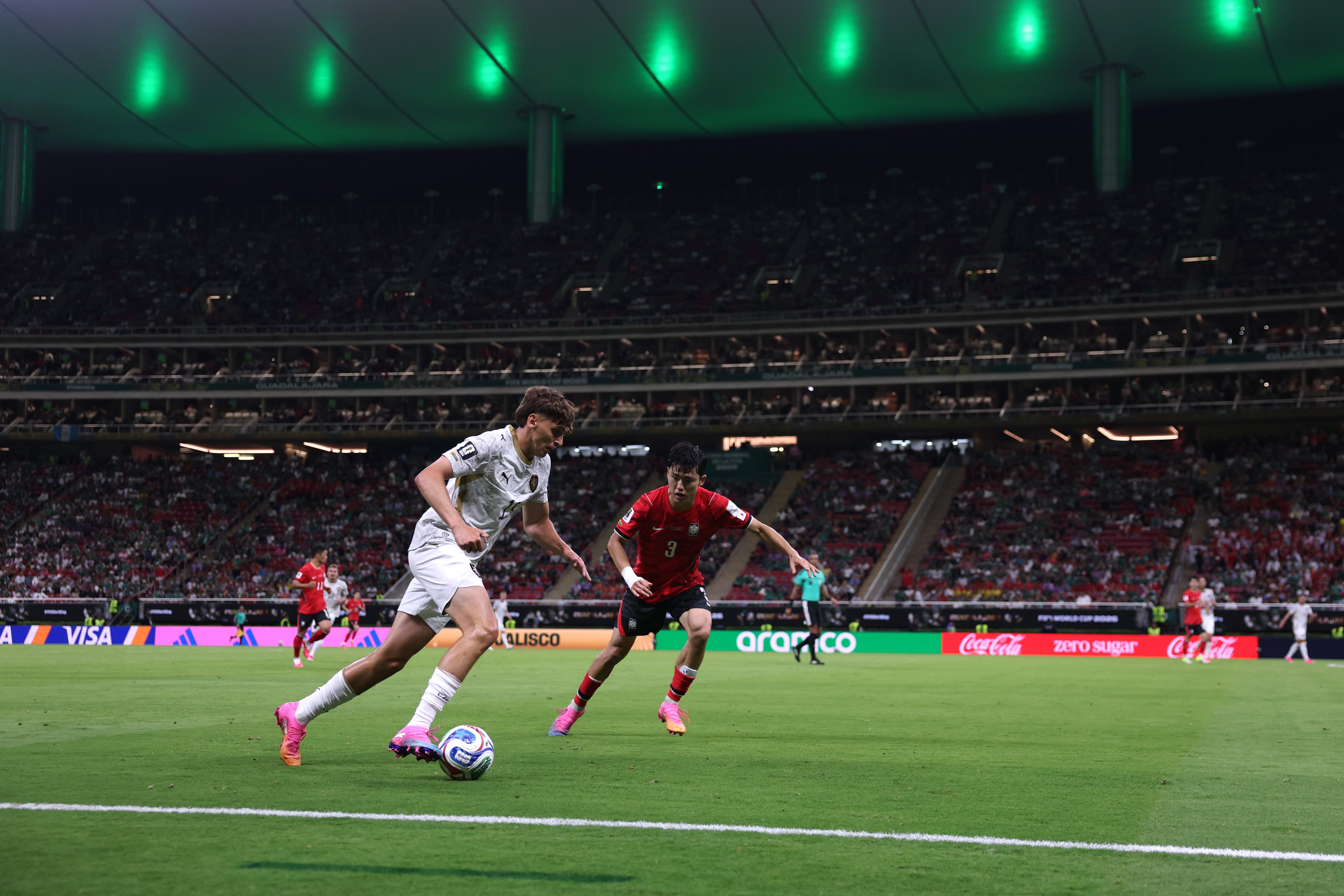 Empty seats on World Cup's opening day renew ticket price concerns