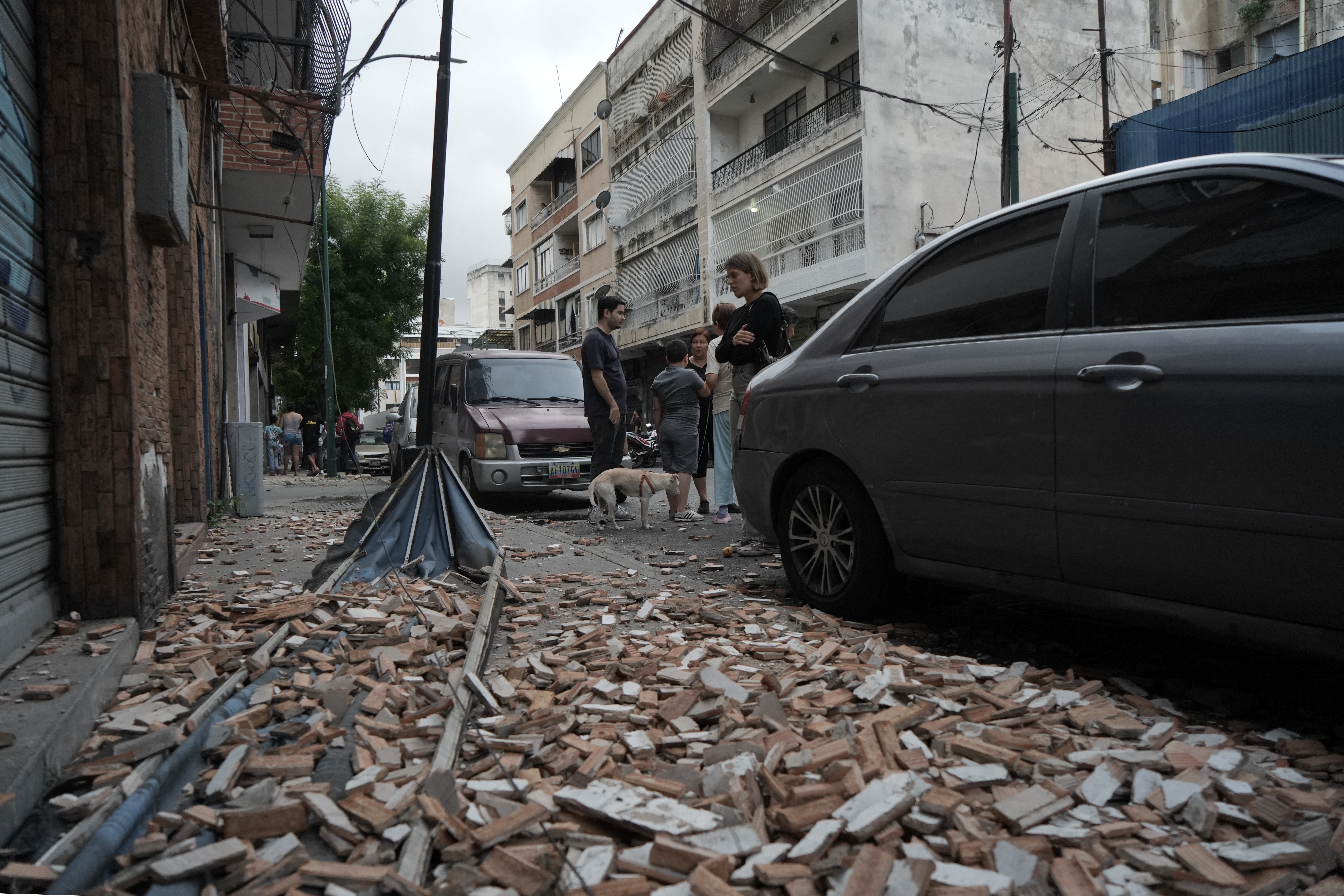 Powerful earthquake hits Venezuela, swaying buildings in the capital