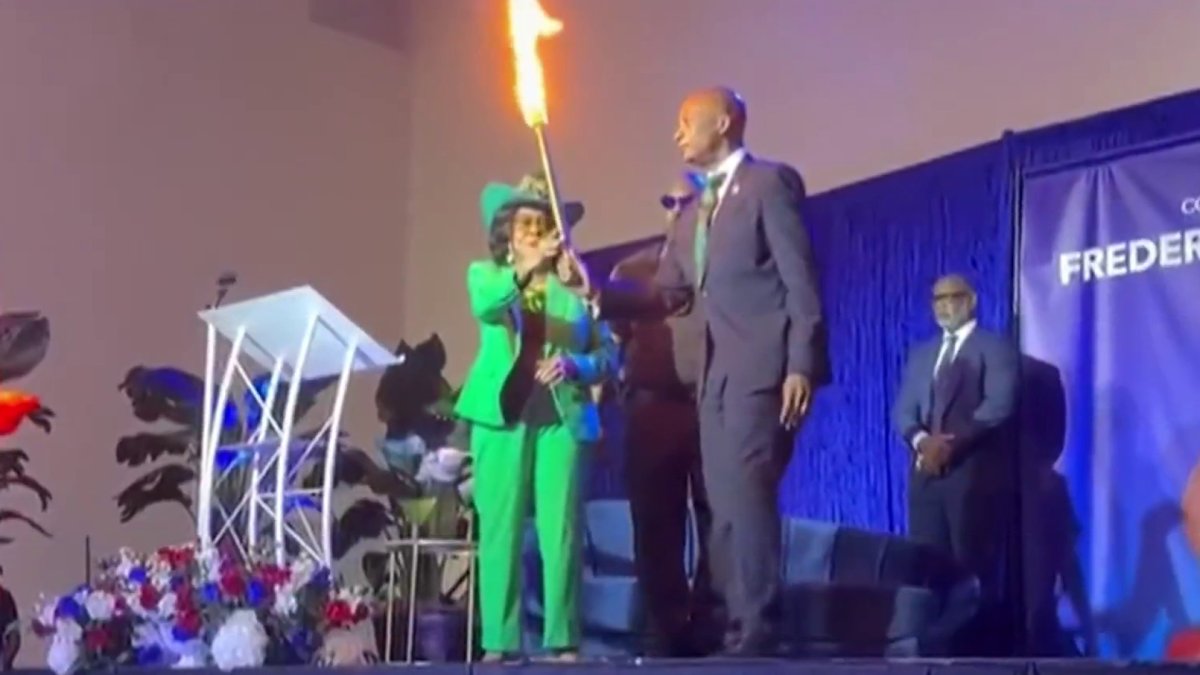 Rep. Frederica Wilson ‘passes torch' to Oliver Gilbert, endorsing him as successor
