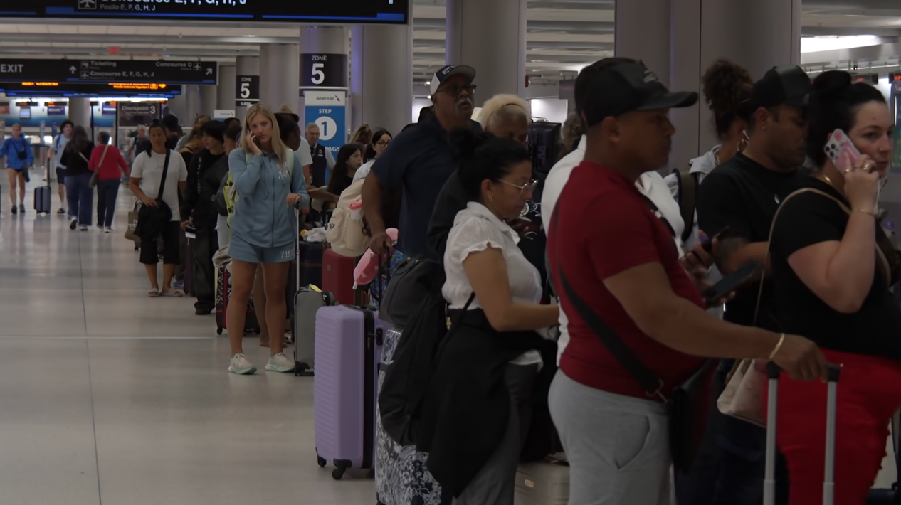 Travelers at MIA deal with impacts from American Airlines IT outage