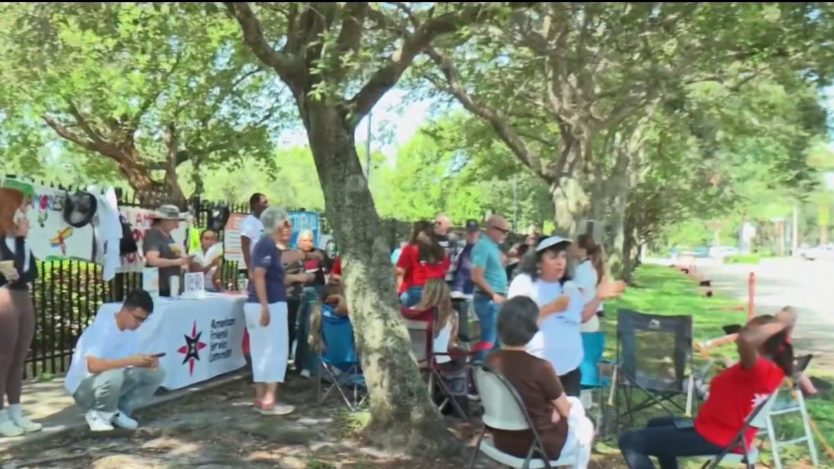 Immigration advocates call for oversight at Miramar ICE facility after claims of overcrowding