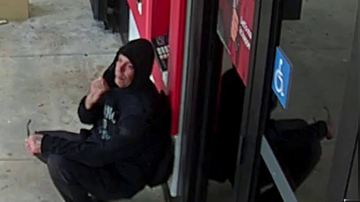 FBI seeks help identifying Miami Lakes bank robbery suspect