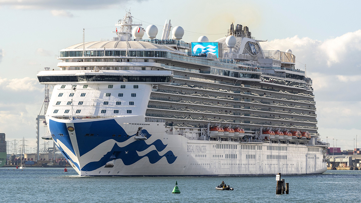 Worker dies after going overboard from Princess cruise ship that left Fort Lauderdale