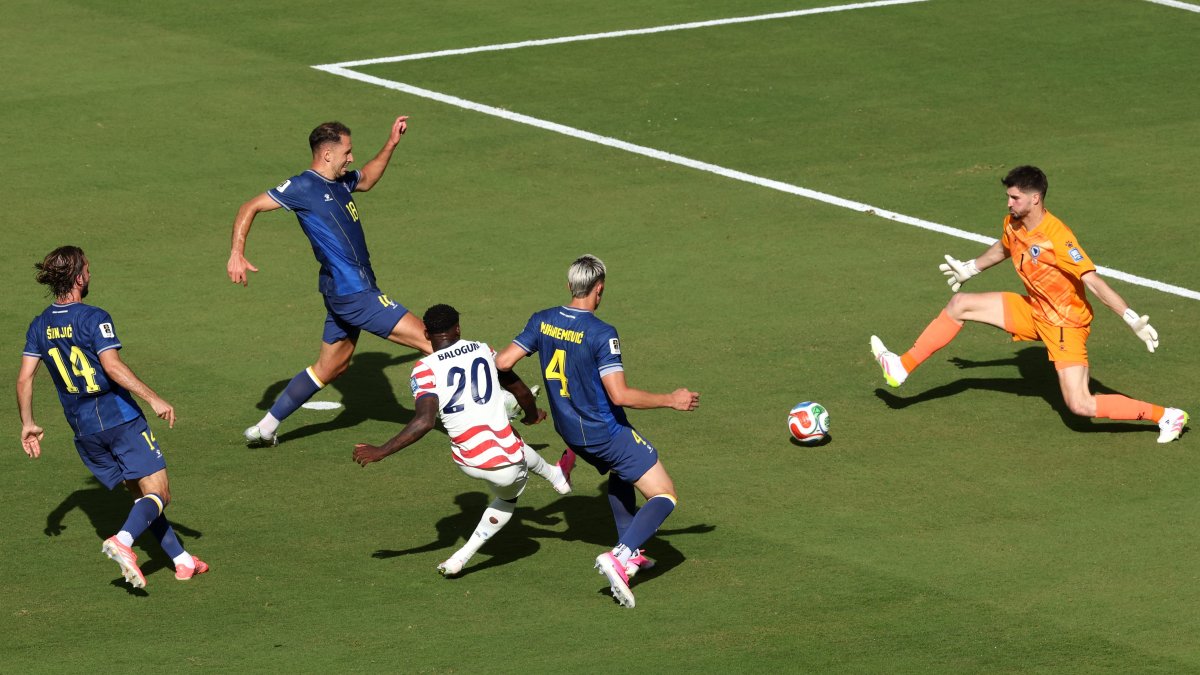 Recap: USA beats Bosnia and Herzegovina 2-0 in World Cup Round of 32