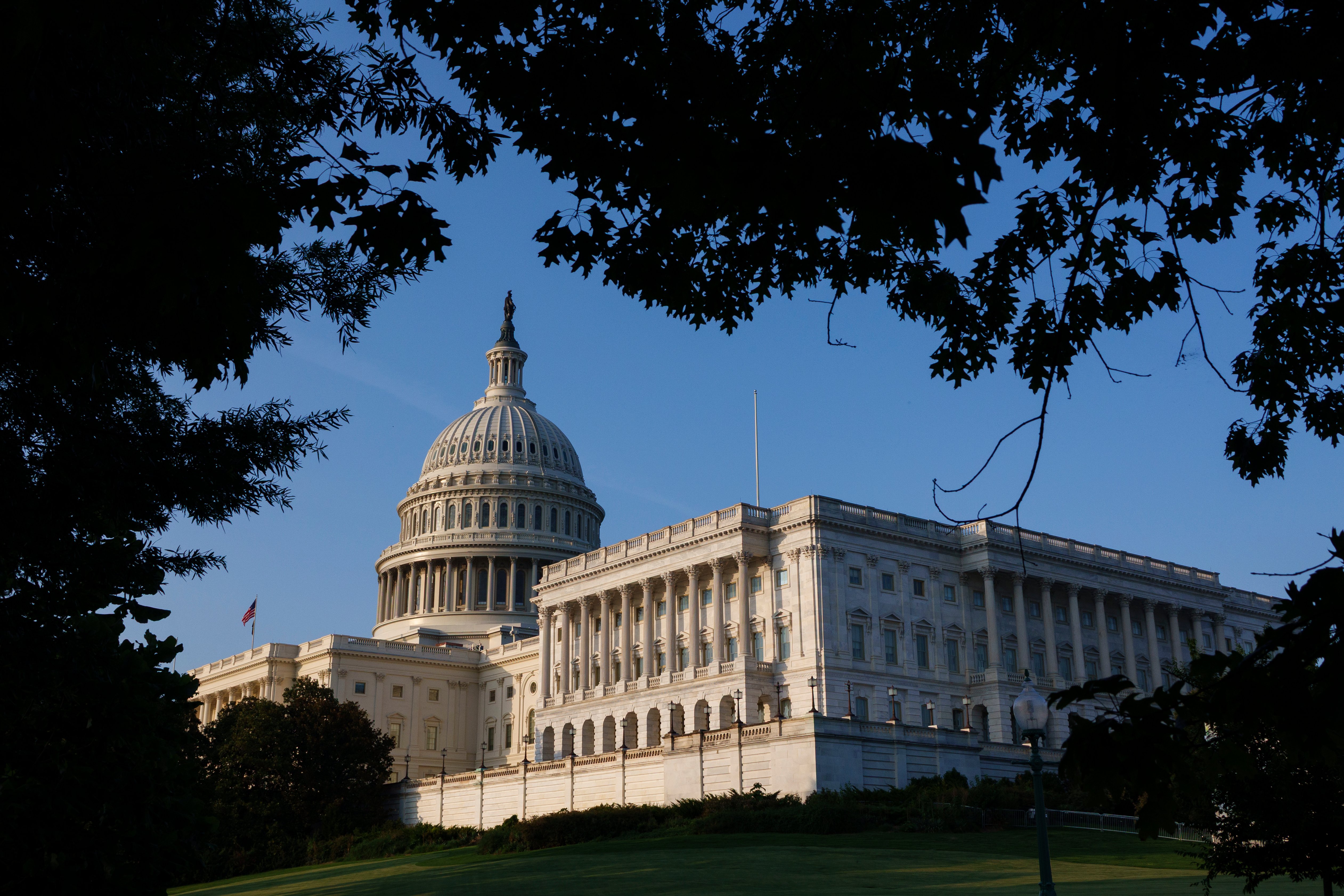 Bill to make daylight saving time permanent passes in U.S. House