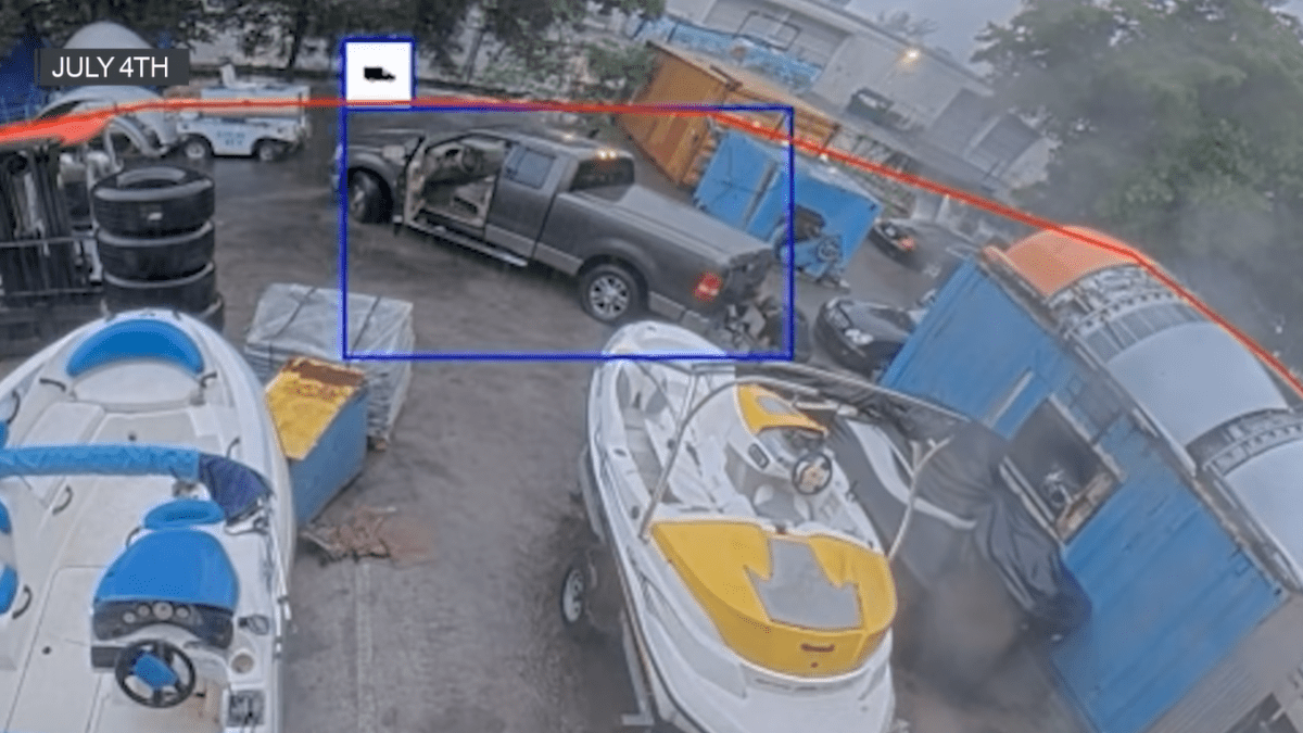 Surveillance captures thieves steal personal watercraft from Miami Gardens business