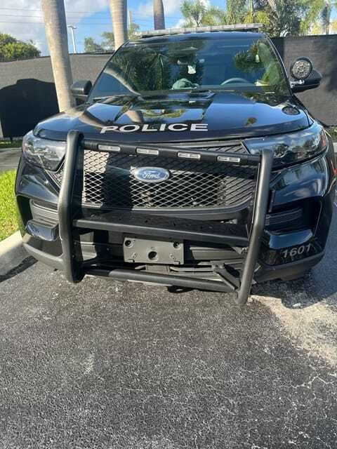 Pursuit of man who struck cruiser in Hallandale Beach ends in crash in Hollywood, police say