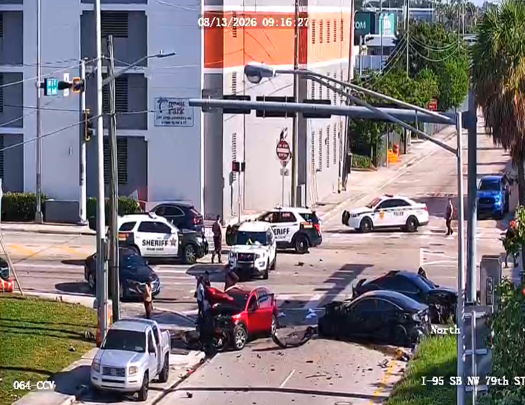 3 hurt after driver crashes into multiple vehicles, flees the scene, MDSO says