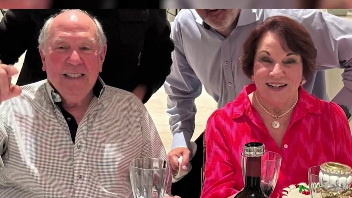 Officials search for family aboard plane that vanished in Bahamas