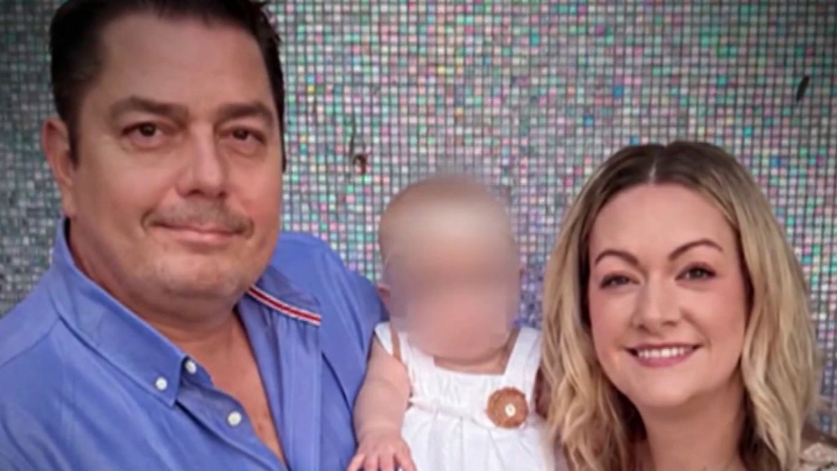 Florida couple sues IVF clinic, alleging it used sperm from wrong man