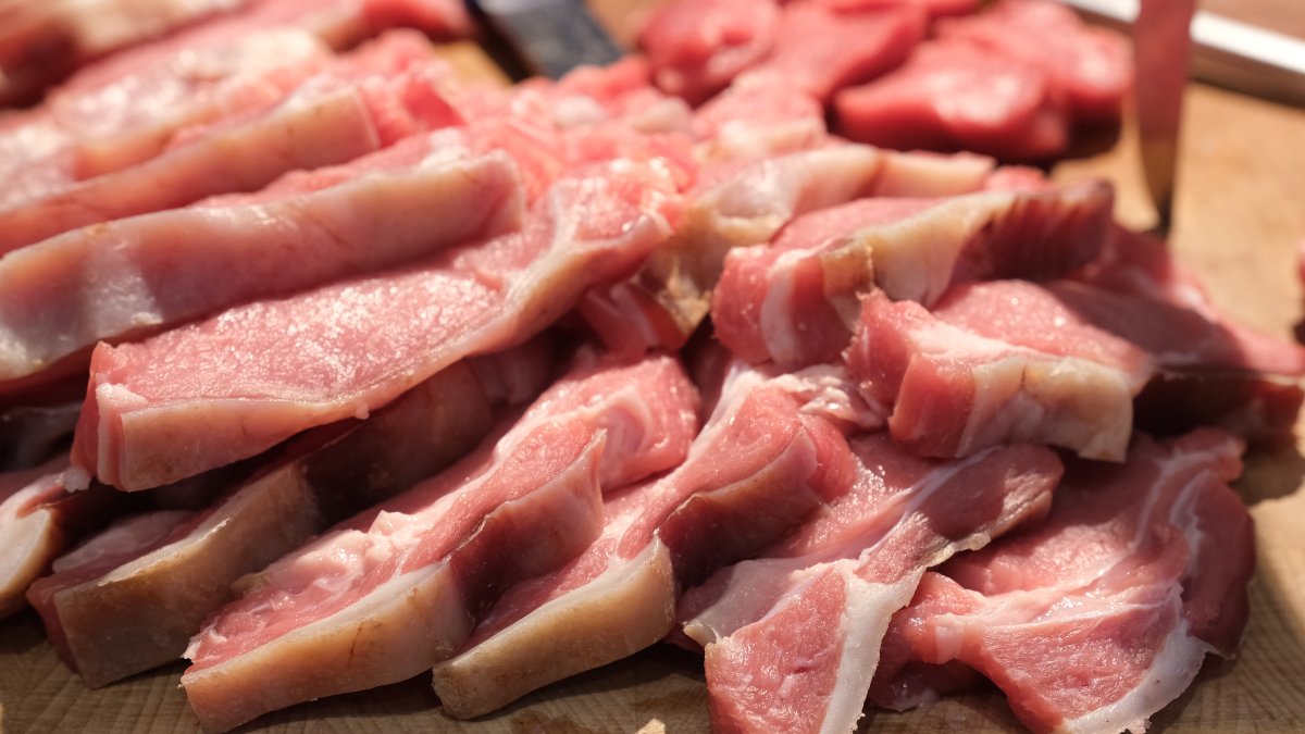 Over 160,000 pounds of meat recalled due to lack of inspection, receives highest risk level from USDA