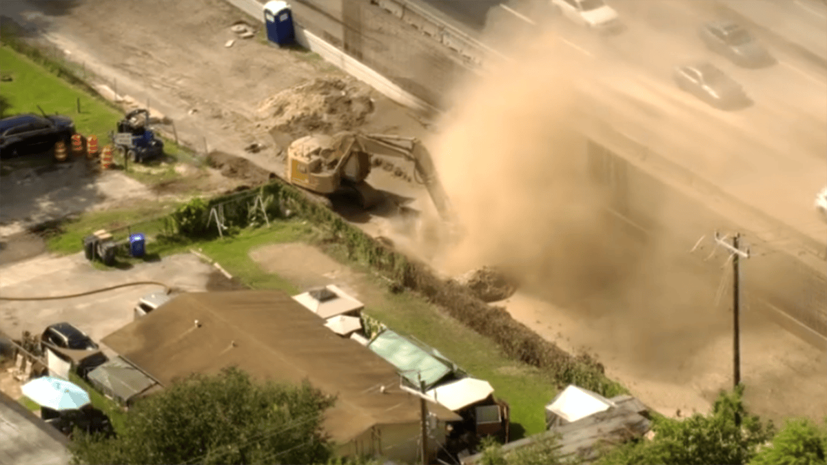 Hollywood residents return home 2 days after excavator hits gas line near Turnpike
