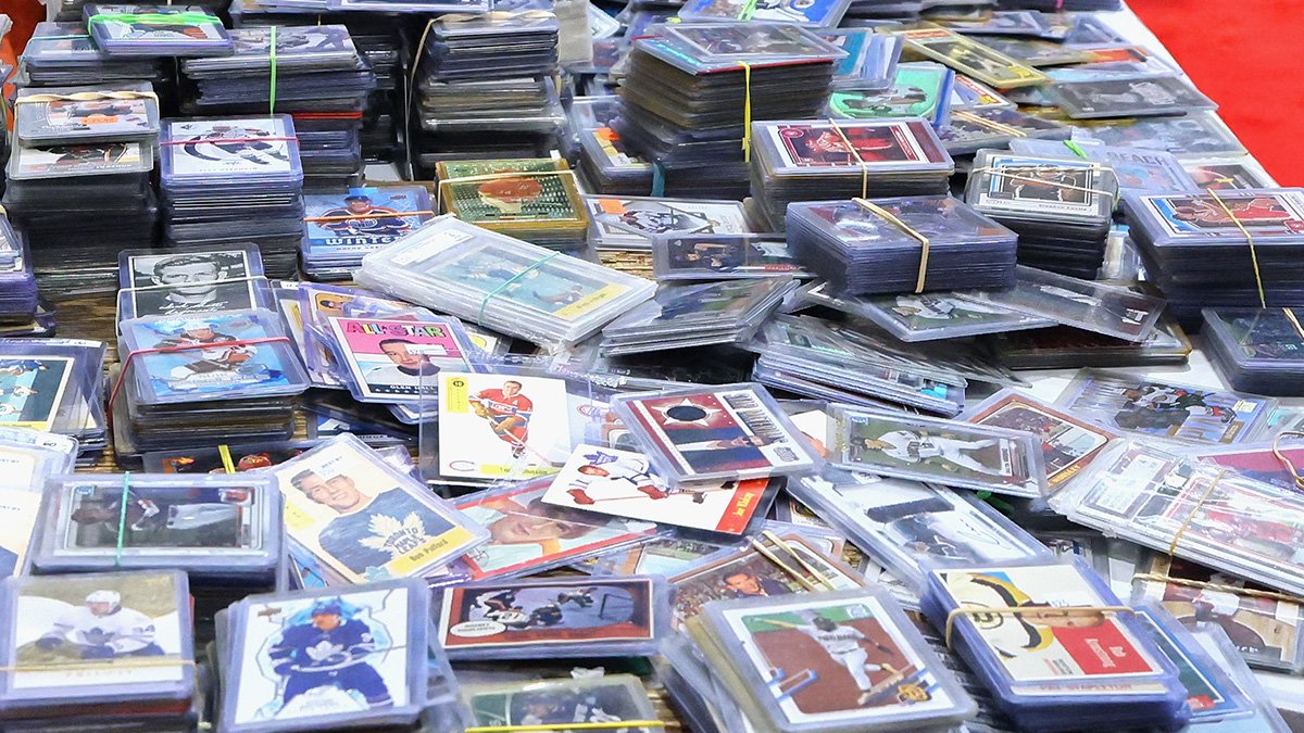 Employee accused of stealing over $17K worth of sports cards from Broward business