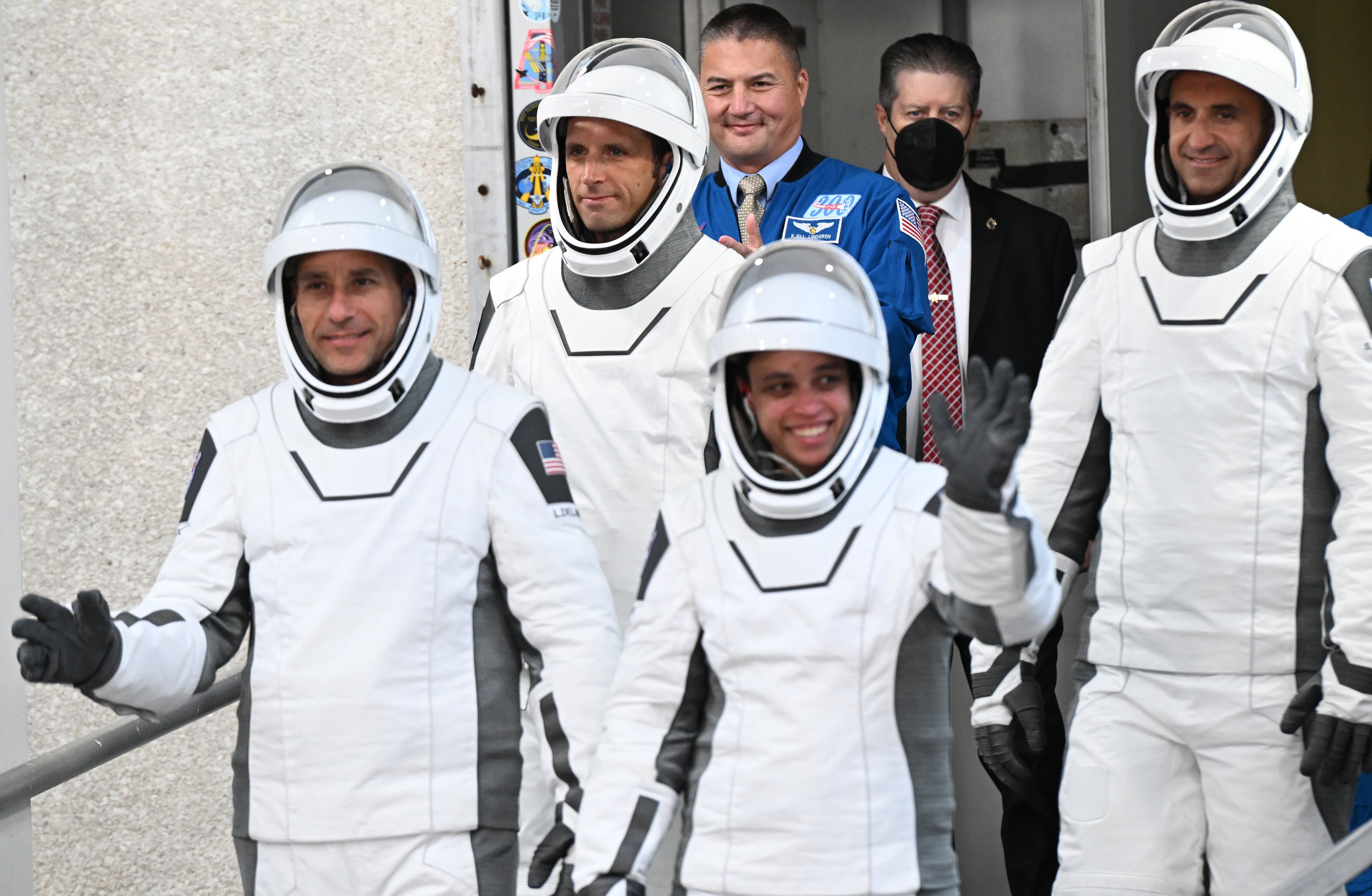 SpaceX launches 4 astronauts on fast track to International Space Station