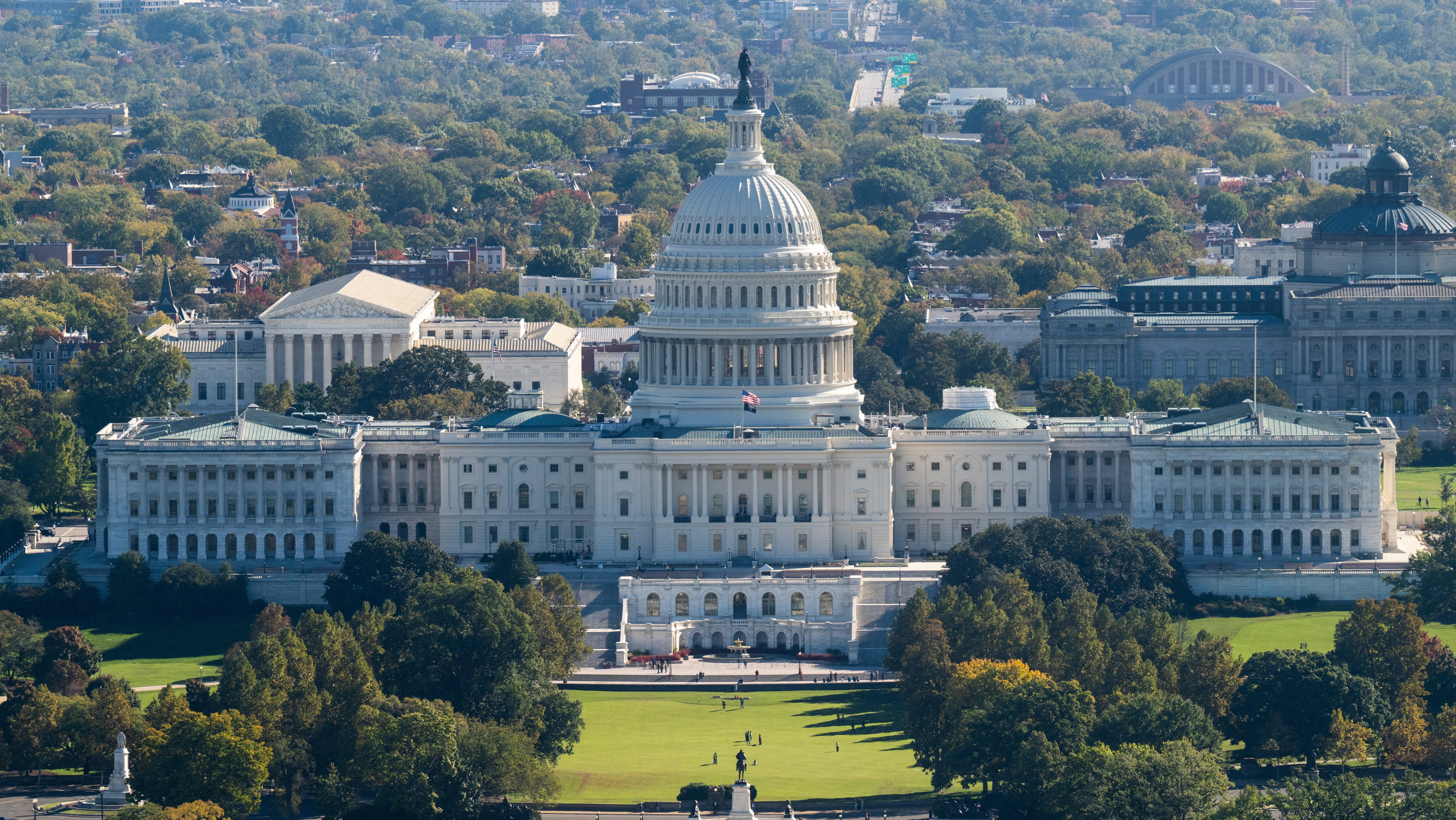 Illinois man charged with mailing threatening letters with white substance to members of Congress