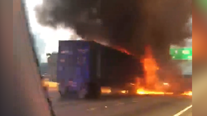 One Injured In Tractor-Trailer Fire on Florida's Turnpike