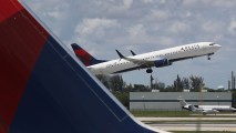 deltaGettyImages-547383160 Delta to Show Less Edited Cuts of 'Booksmart,' 'Rocketman'