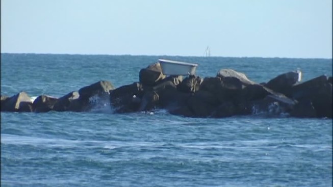 Mystery Bathtub On Government Cut Jetty In Waters Off Of South Beach Bathtub Found On South Beach Jetty