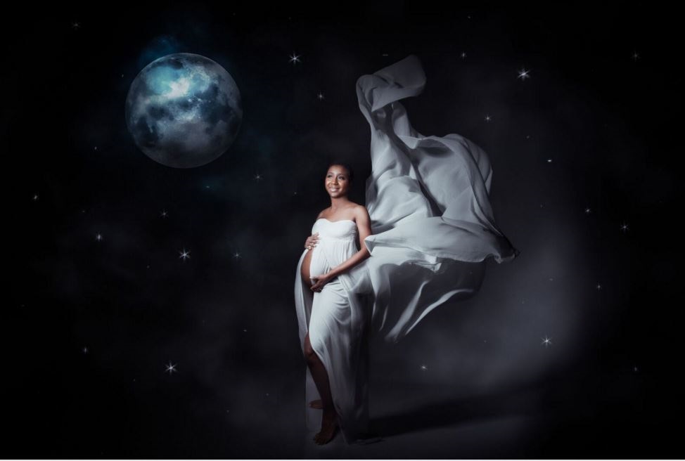 Maternity Glam Shots for Moms on Bed Rest