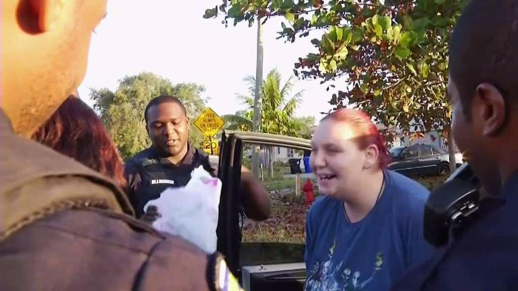 Fort Lauderdale Police Spread Holiday Joy to Parents