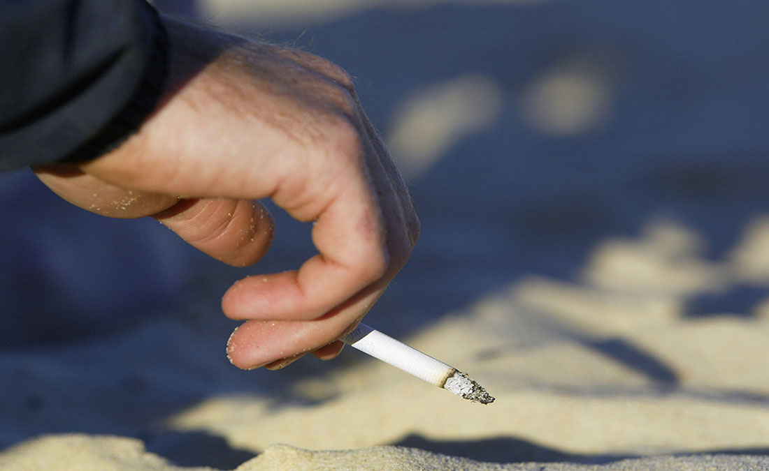 State Senator Wants Smoking Ban on Florida Beaches