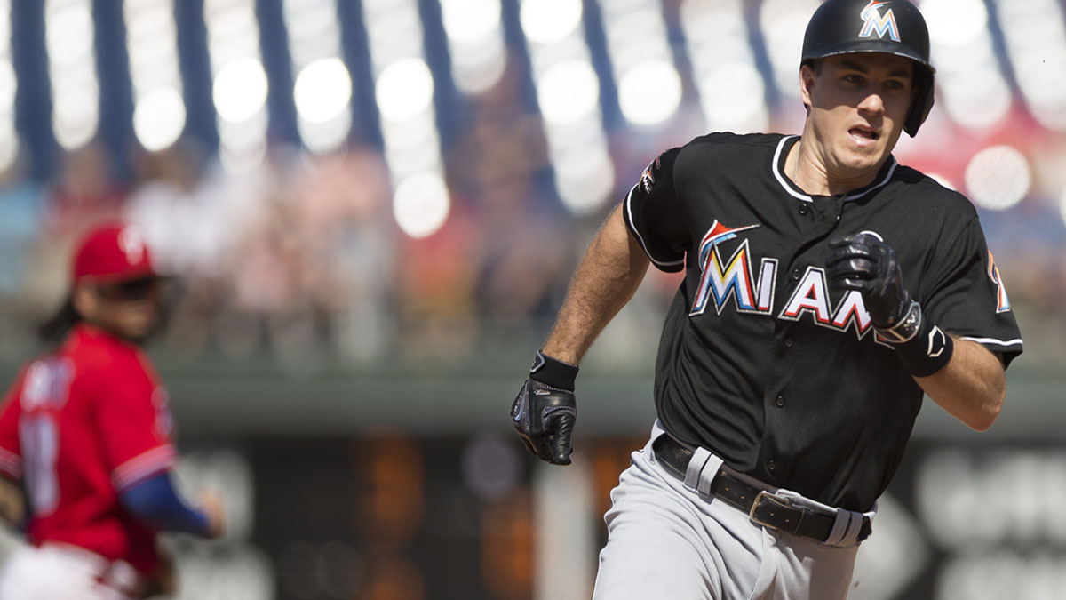 Marlins Trade Catcher Realmuto to Phillies