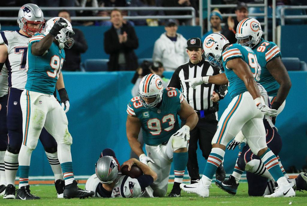Dolphins Nursing Slim Playoff Hopes Entering Final 2 Games