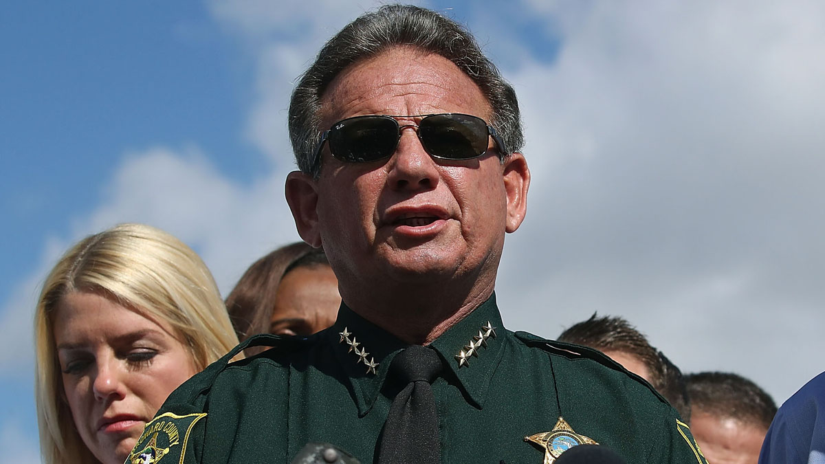 Broward Deputies to Carry Rifles on School Grounds: Sheriff