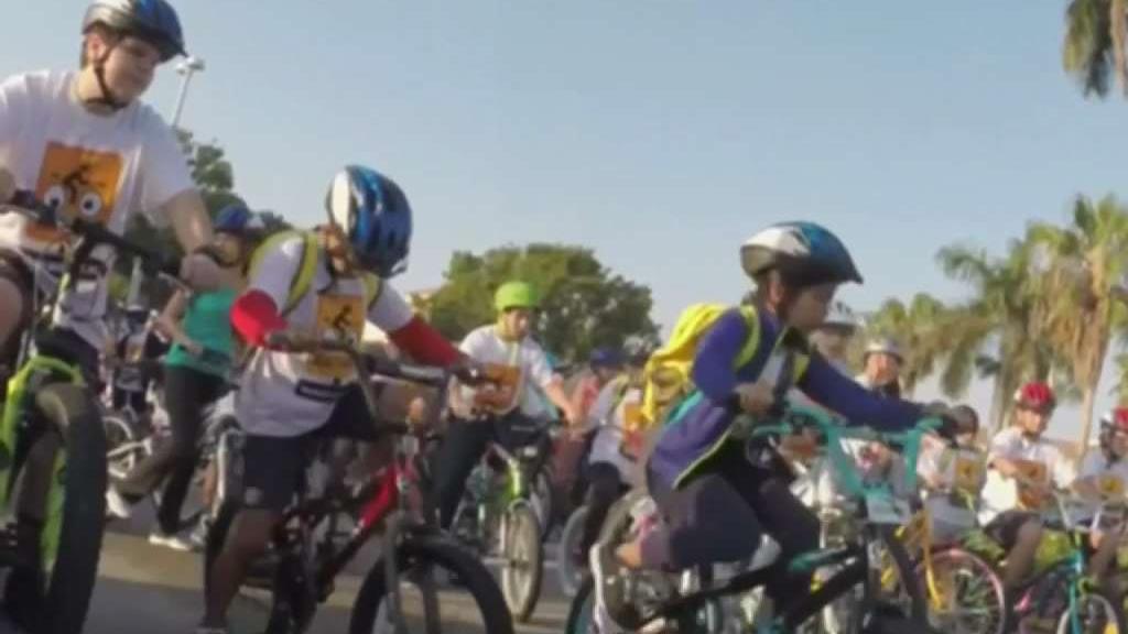 South Fla. Kids Take Part in National Bike to School Day