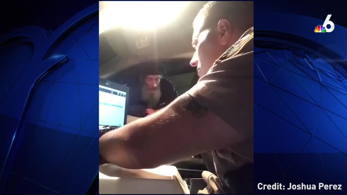 Miami-Dade Police Officer Sings With Man Who Got Drum Stolen